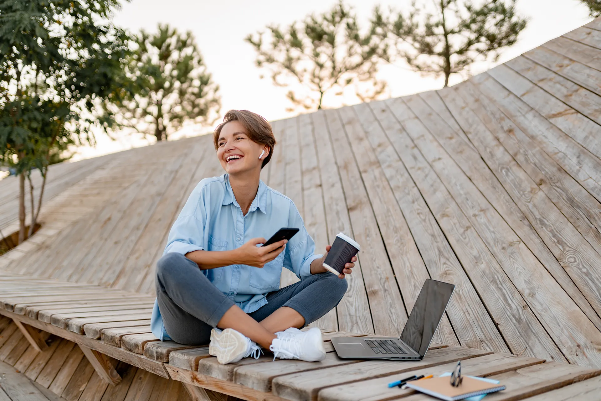 woman-on-laptop